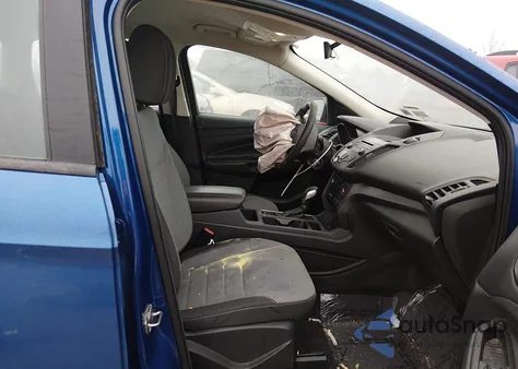 2017 Ford Escape S z USA, uszkodzony, nr VIN 1FMCU0F70HUD99725